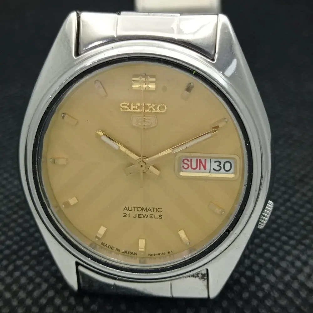 Vintage 1996 Seiko Automatic Mens Silver Watch W/daydate & Gold accents - Picture 3 of 8